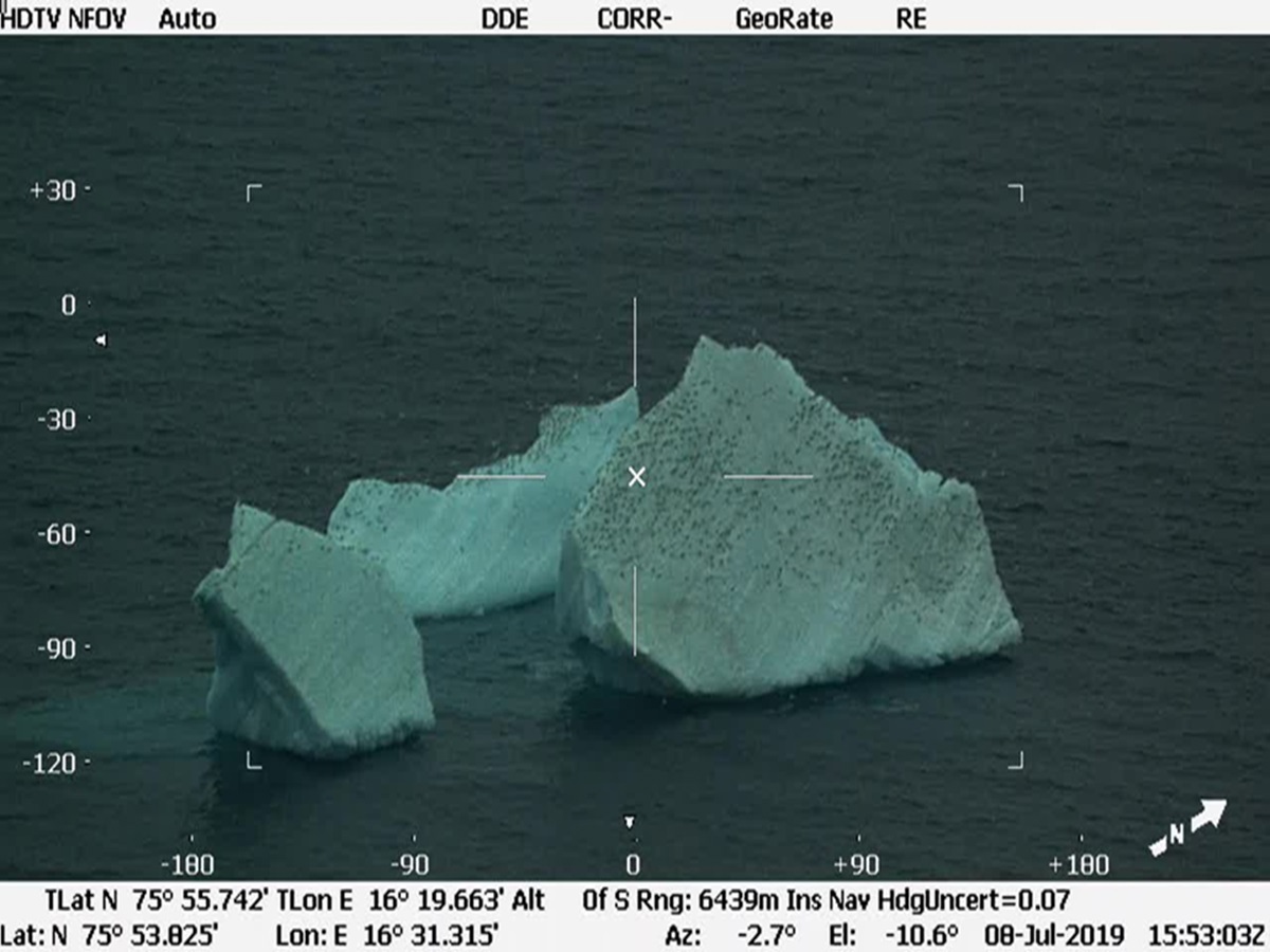 Isfjell fått av Kystverket.jpg