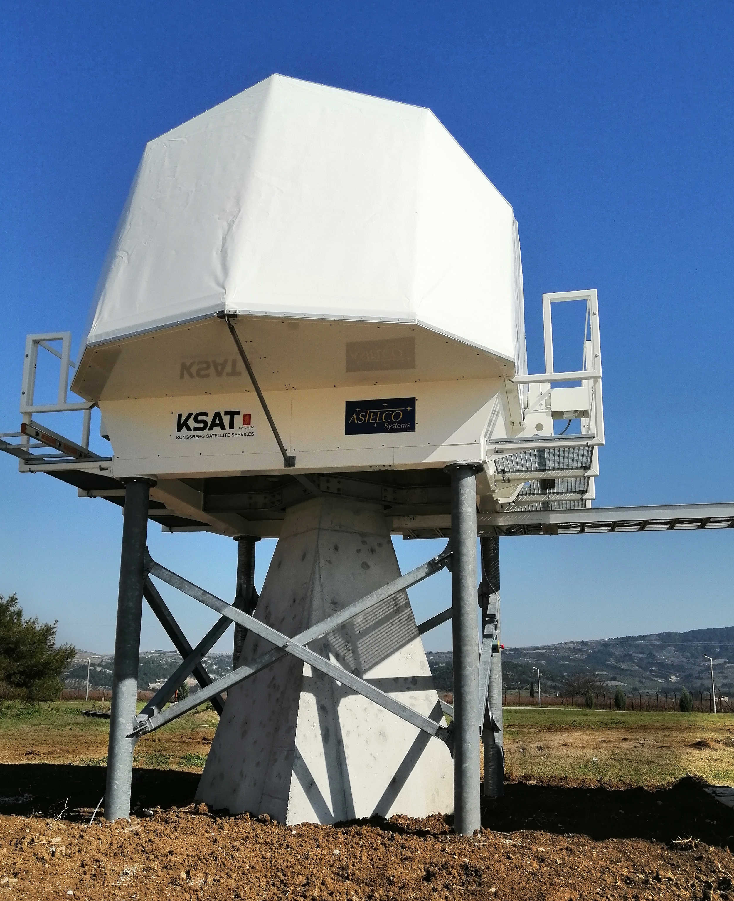 Optical station (2).jpg